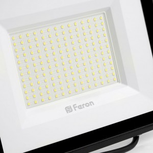 48110 Светодиодный прожектор Feron LL-924 IP65 200W дневной свет (4000К) черный Светодиодный прожектор Feron LL-924 IP65 200W дневной свет (4000К) черный