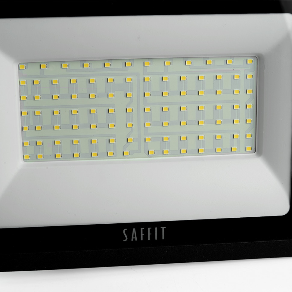 Светодиодный прожектор SAFFIT SFL90-100 IP65 100W 4000K черный, артикул SAFFIT 55230