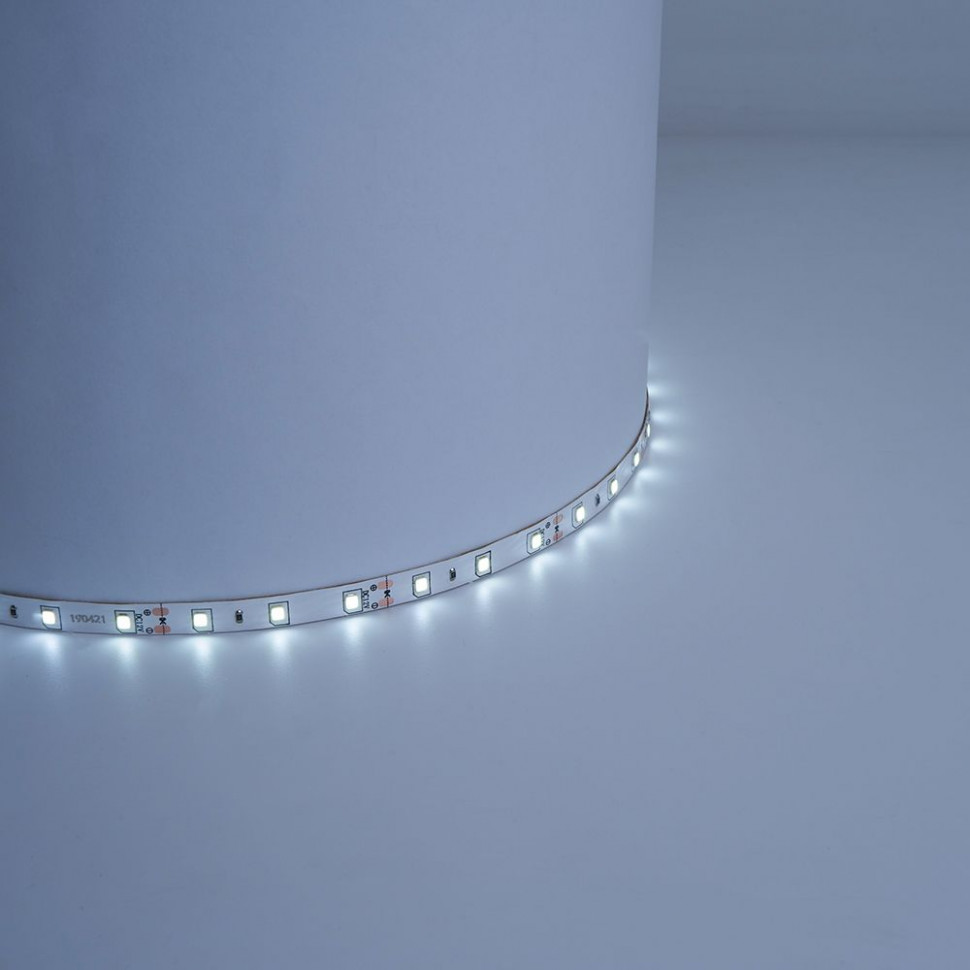 Светодиодная LED лента Feron LS603, 60SMD(2835)/m 4.8W/m 12V 5m 6500К, артикул FERON 27603