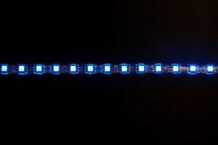 27767 Лента светодиодная Feron 14.4 ватт на метр LS607 5 метров синий на белом основании влагозащищенная Лента светодиодная Feron 14.4 ватт на метр LS607 5 метров синий на белом основании влагозащищенная
