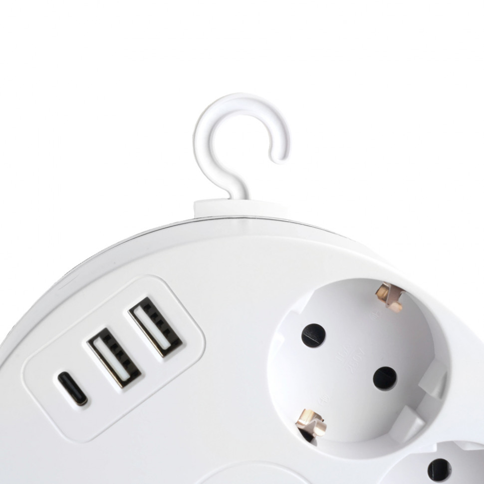 HM10-51-01 Удлинитель 5-местный с/з, 3x1мм2, 2.5м, 250В, 16А, 2USB+С 5V 3,1А, серия Comfort, белый, артикул STEKKER 49591