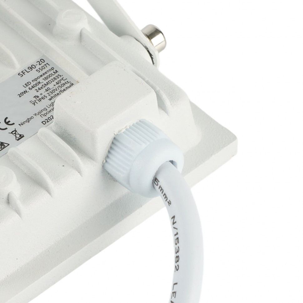 Светодиодный прожектор SAFFIT SFL90-20 IP65 20W 6400K белый, артикул SAFFIT 55071